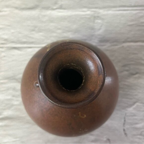 Heobeok Shaped Bottle Brown Ceramic Jug With Gold Accents - Picture 6 of 9